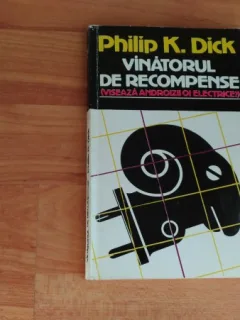 VINATORUL DE RECOMPENSE-PHILIP K. DICK