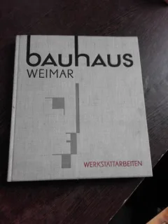 WERKSTATTARBEITEN - BAUHAUS WEIMAR  1919-1924  (ATELIER DE LUCRI BAUHAUS WEIMAR, ALBUM, TEXT IN LIMBA GERMANA)