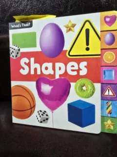 What s that? Shapes (Ce este asta? Forme - carte in limba engleza)