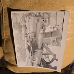 Fotografie cremaliera ridicare teava tun antiaerian naval