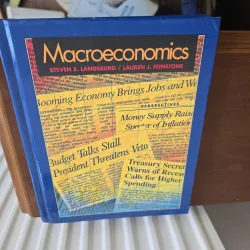 Macroeconomics - Steven E. Landsburg / Lauren J. Feinstone