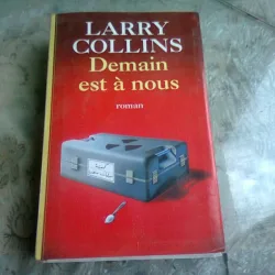 DEMAIN EST A NOUS - LARRY COLLINS  (CARTE IN LIMBA FRANCEZA)