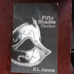 FIFTY SHADES DARKER - EL JAMES  (CARTE IN LIMBA ENGLEZA)