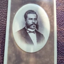 Fotografie barbat cu barba si perciuni, tip CDV