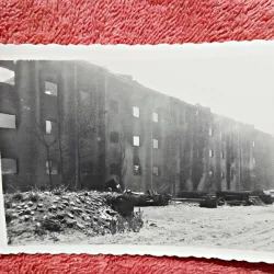 Fotografie, cladire bombardata, al doilea razboi mondial