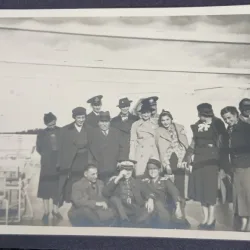 Fotografie pe carton, Generalul Gheorghe Rozin impreuna cu alti militari si civili, perioada celui de-al doilea razboi mondial