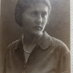 Fotografie tip Carte Postala, Femeie, 1927