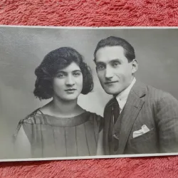 Fotografie tip carte postala, femeiei si barbat, 1924