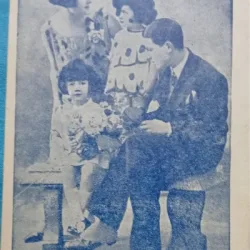 Fotografie tip Carte postala, familie, parinti cu doi copii, perioada interbelica