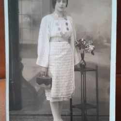 Fotografie tip carte postala, perioada interbelica