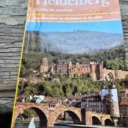 Heidelberg, guide en couleur, concernant le château et la ville avec index des rues