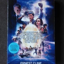 READY PLAYER ONE - ERNEST CLINE   (CARTE IN LIMBA ENGLEZA)