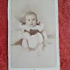 Fotografie, bebe cu rochita si panglici, inceput de secol XX