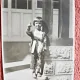 Fotografie, Geo (dr. Litarczek, parintele radiologiei romanesti), pe scariel vilei Cuib de Fericire, Techirghiol 1929