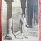 Fotografie, mama Geo doctorului Litarczek, parintele radiologiei romanesti, la Cambridge, Trinity College, 1926