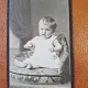 Fotografie pe carton, copil, perioada interbelica