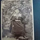 Fotografie pe carton, fetita, perioada interbelica