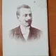 Fotografie portret barbat cu mustata, pe carton, sfarsit de secol XIX