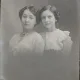 Fotografie tip Carte Postala, Doua tinere cu parul strans, 1913