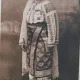 Fotografie tip carte postala, femeie in port popular romanesc, perioada interbelica