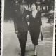 Fotografie tip Carte Postala, Locotenent din armata romana, cu iubita in parc, perioada celui de-al doilea razboi mondial