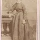 Fotografie tip CDV - perioada interbelica, reprezentand o femeie