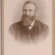 Fotografie tip CDV - perioada interbelica, reprezentand un barbat