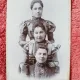 Fotografie tip CDV, trei femei, inceput de secol XX