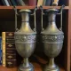 Pereche de vase decorative tip amfora
